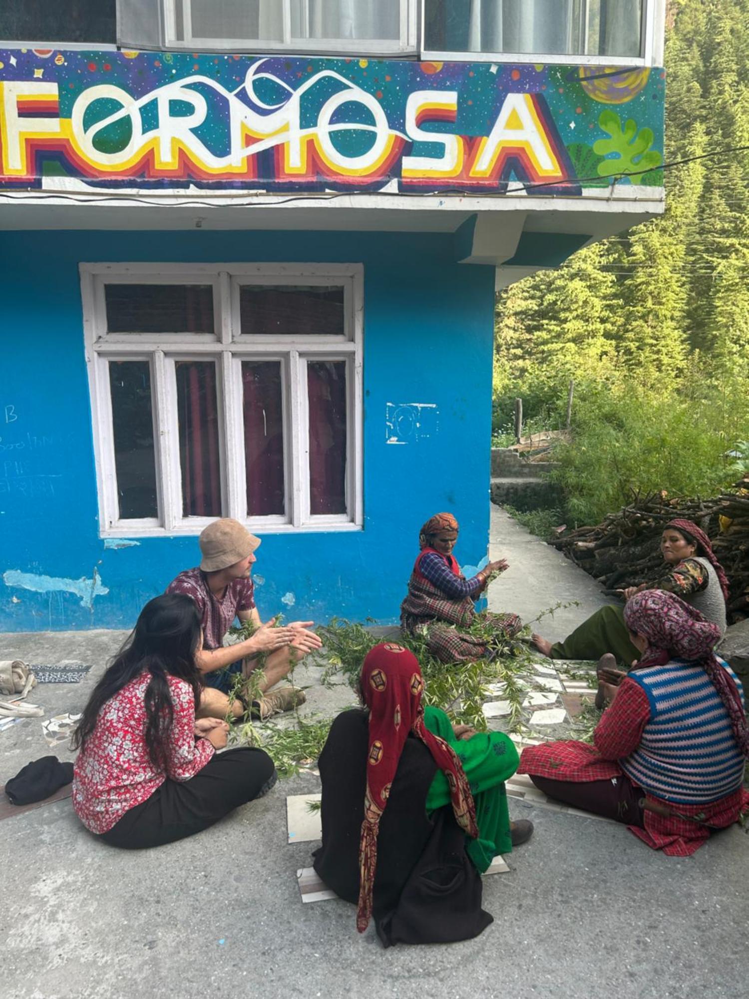 Formosa Hostel & Cafe Kasol Extérieur photo